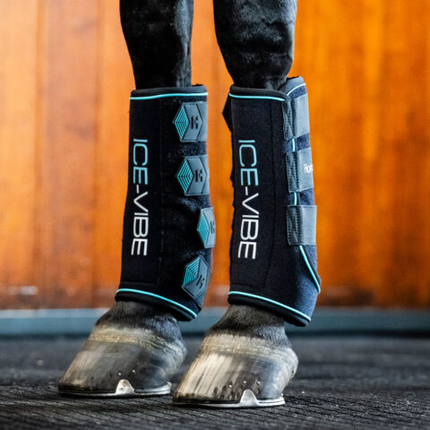 Ice Vibe Leg Boots